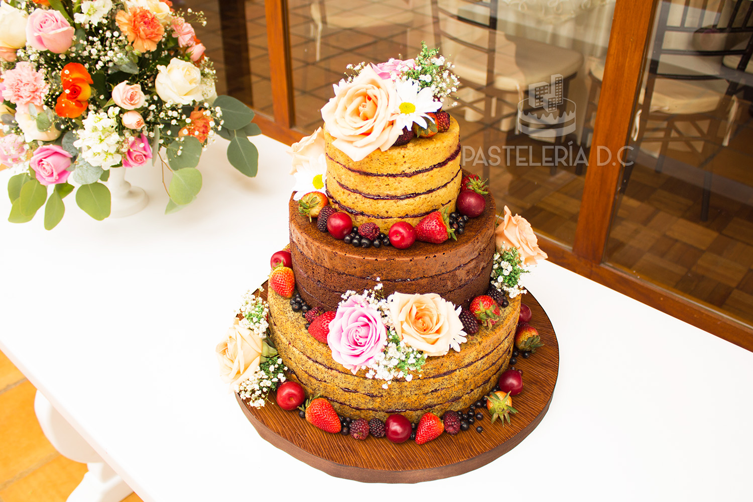 Ponqué Pastel Torta desnuda Matrimonio o Boda Naked Cake en Bogotá