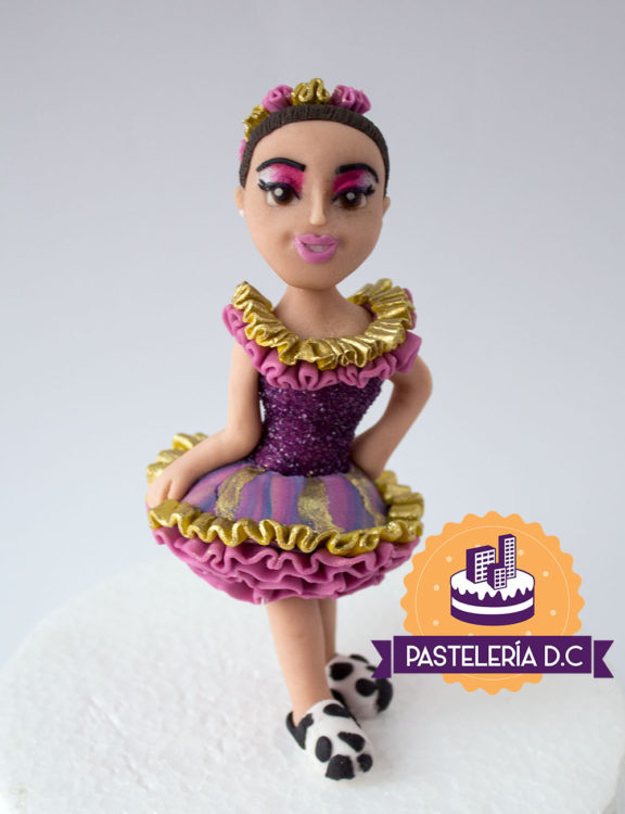 Topper figura Niña bailarina joropo Ponqué Pastel Torta personalizada en Bogotá